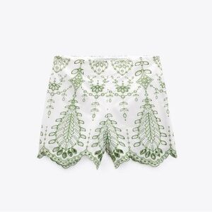 ZARA- NEW WITH TAGS Embroidered shorts